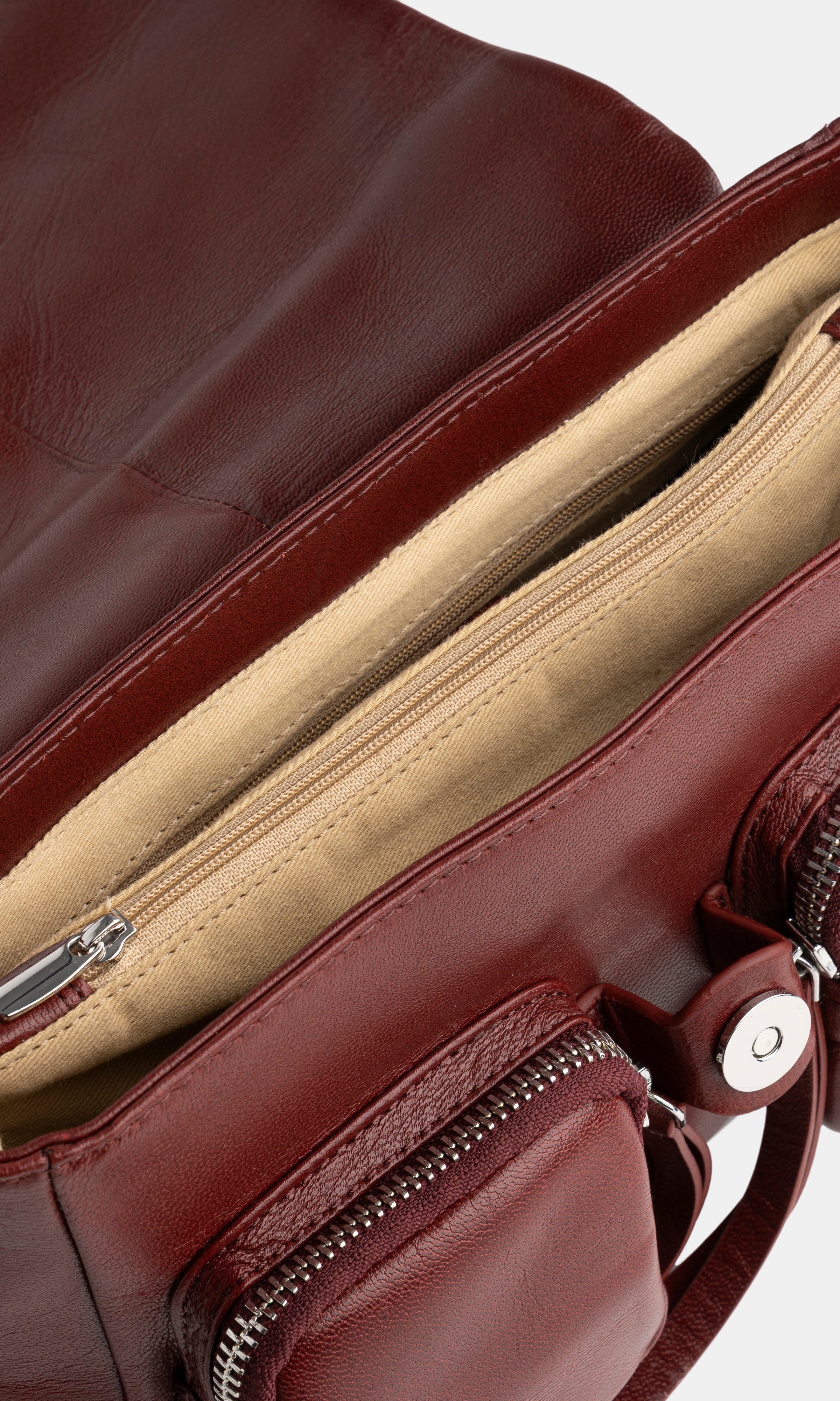 Maxke  Burgundy Leather shoulder - and crossbody bag with golden hardware of the brand Neuville. Detailed photo of the inside