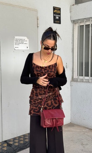 Maxke Burgundy leather bag on model