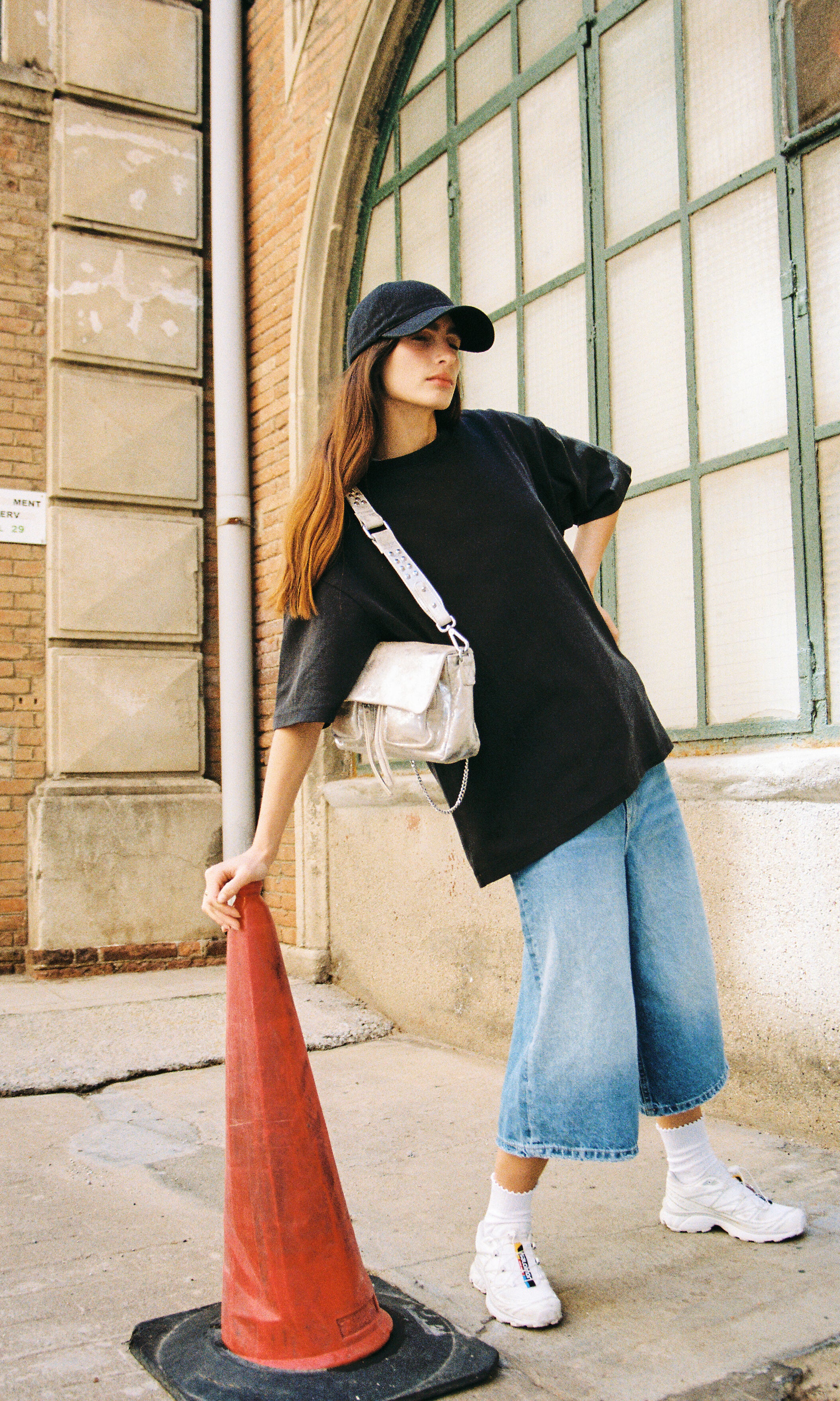 Maxke sand Gold leather bag on girl in the streets