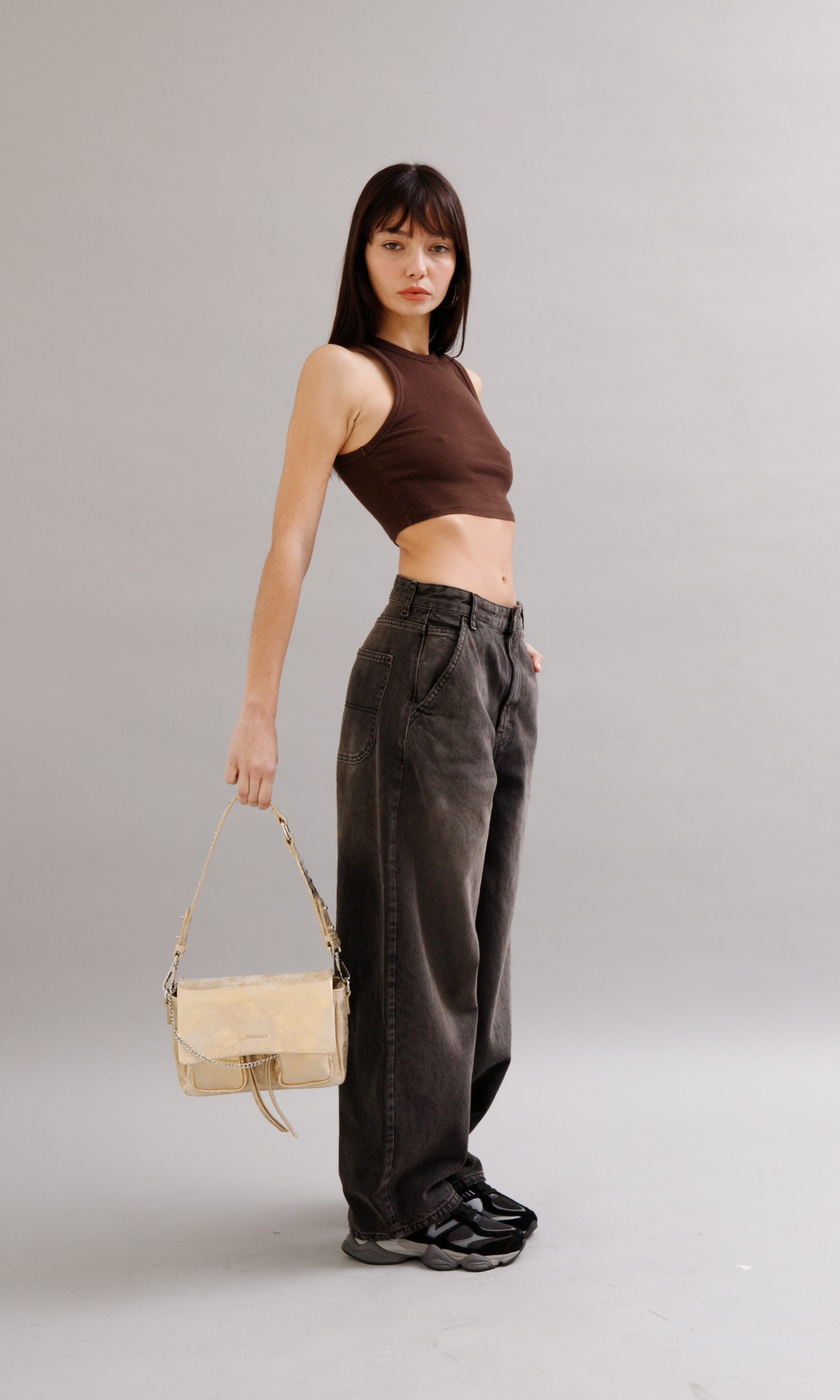 Maxke Sunset Gold - Gold Leather bag - On model