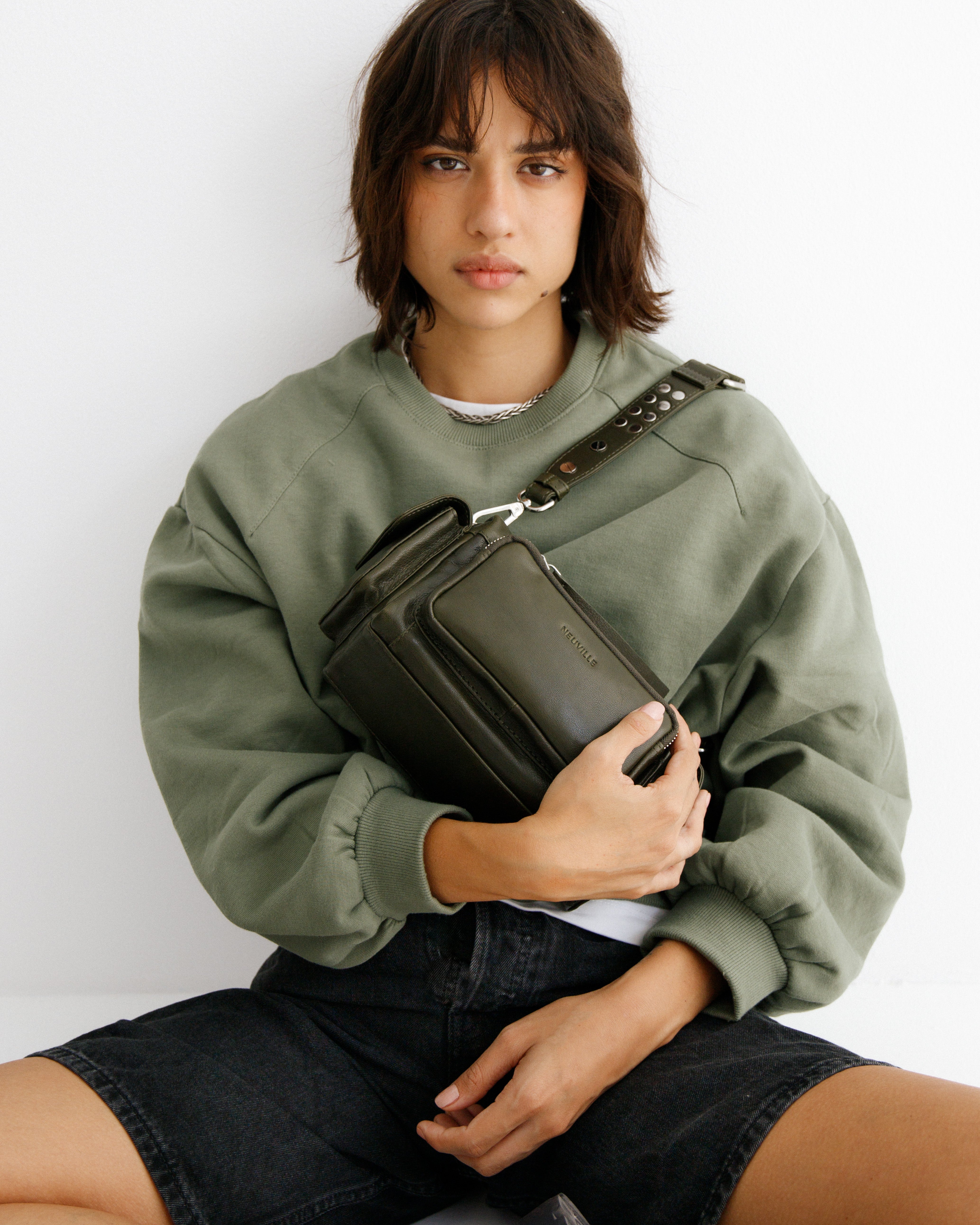 Box Green Bag Neuville, Leather shoulder and crossbody bag on model