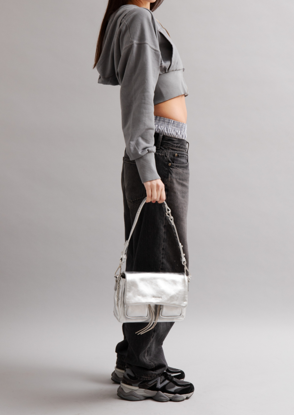 Maxke Silver on model, leather bags Neuville