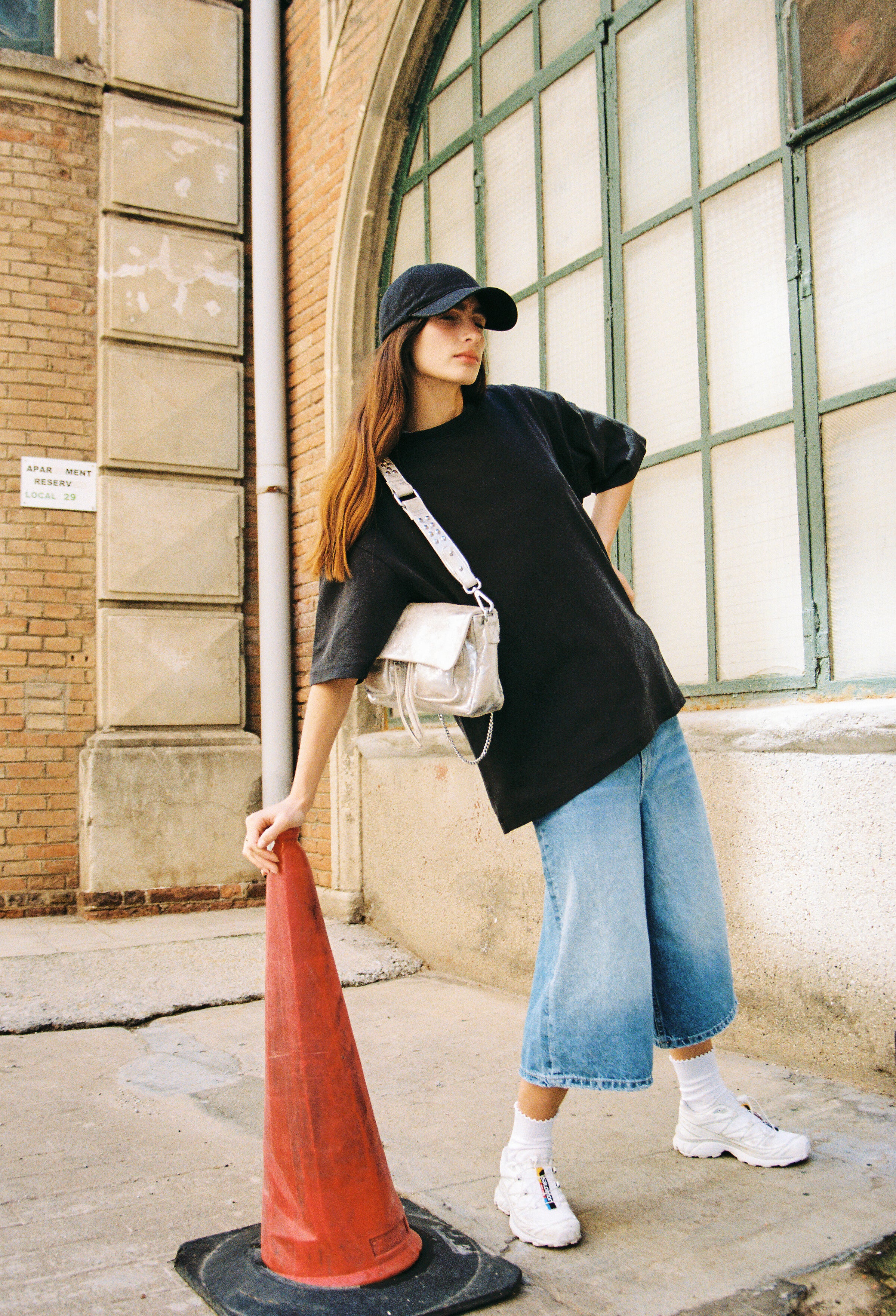 Maxke sand Gold leather bag on girl in the streets