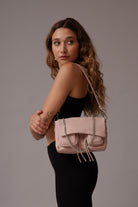 Maxke Light pink nappa in studio on model