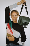 Maxke green Neuville - a leather shoulderbag in a green color. Maxke Neuville
